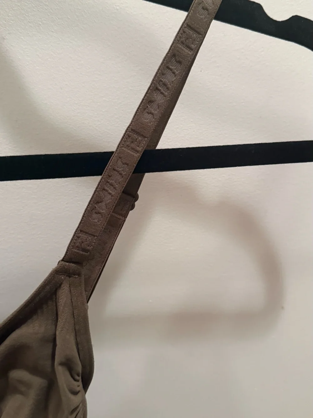 Skims Fendi Olive Green Seamless Thong Bodysuit with box new - Picture 3 of 4